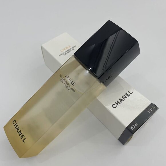 Chanel Gentle Cleansing Oil - Picture 3 of 4